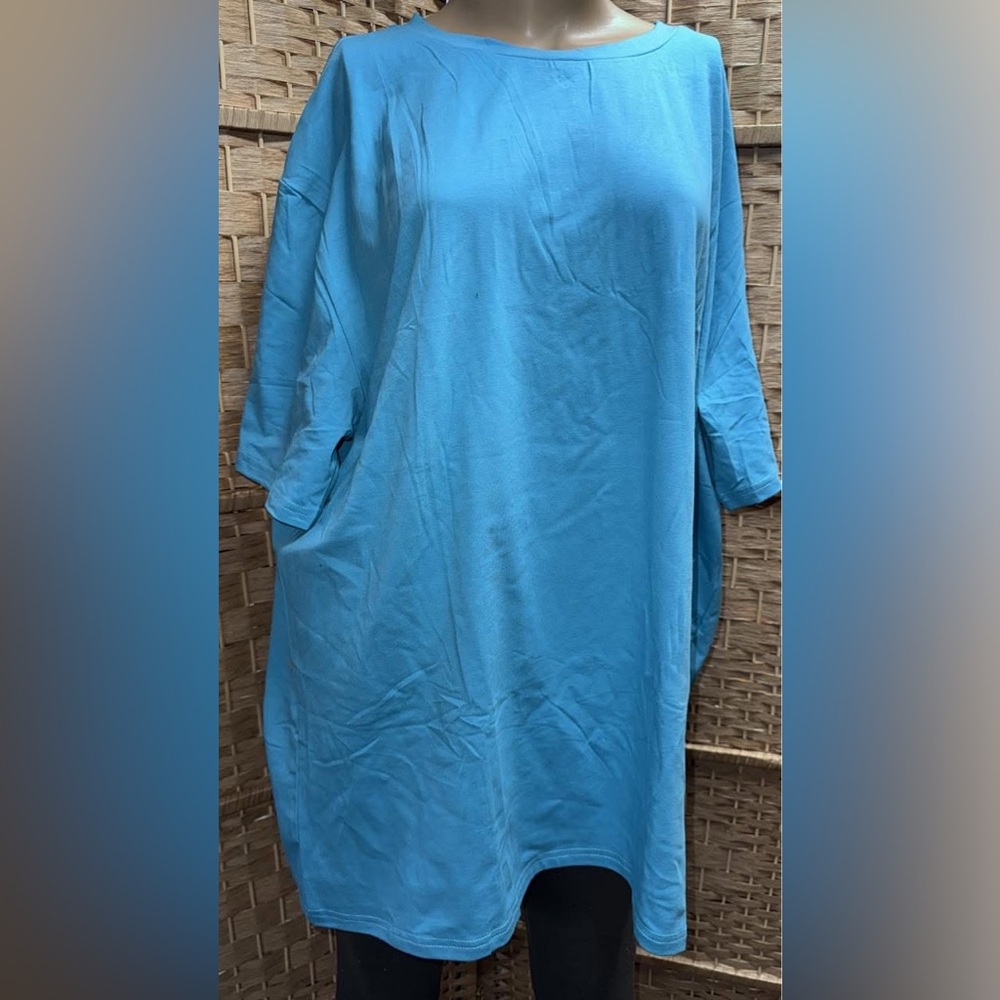 LuLaRoe Blue Short Sleeve Tee